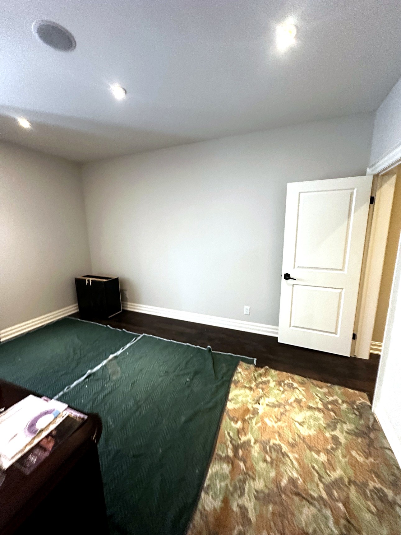 Sitting area before renovation